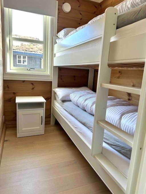 Lovise Mountain Apartment Stranda  Extérieur photo