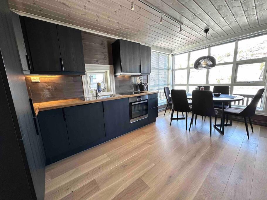 Lovise Mountain Apartment Stranda  Extérieur photo